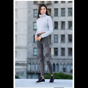 Alo Yoga Moto Legging in Slate/Slate Glossy (NWT)